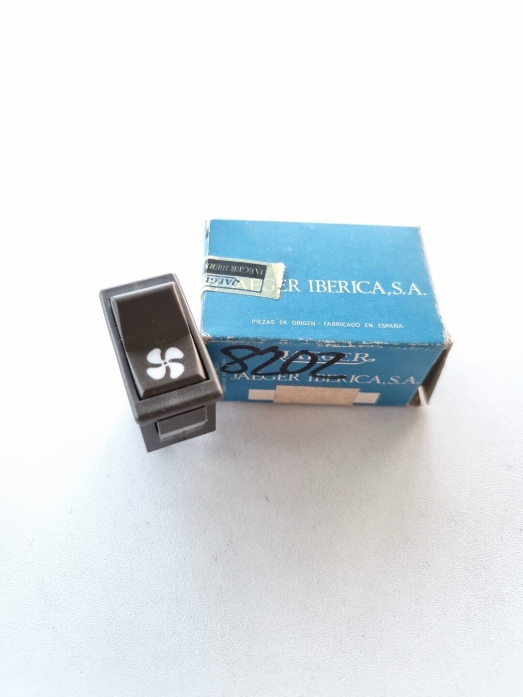 Interruptor calefaccion SEAT PANDA 2pos.marron (jaeger)