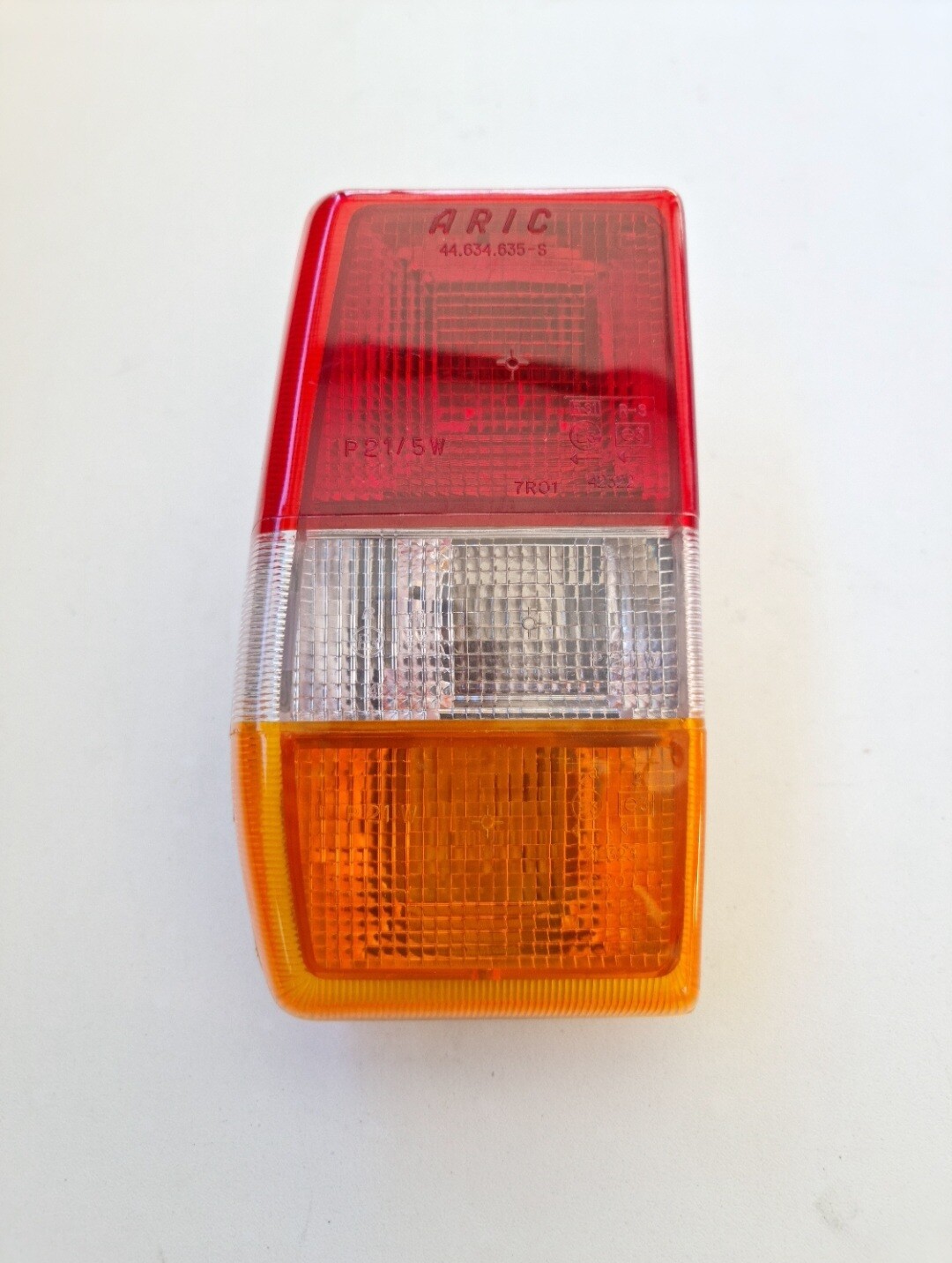 Piloto trasero izquierdo FORD FIESTA MK2 (aric)