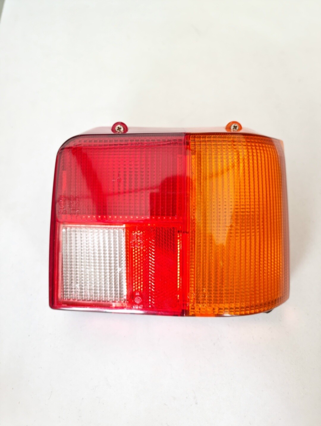 Piloto trasero derecho PEUGEOT 205 (seima)