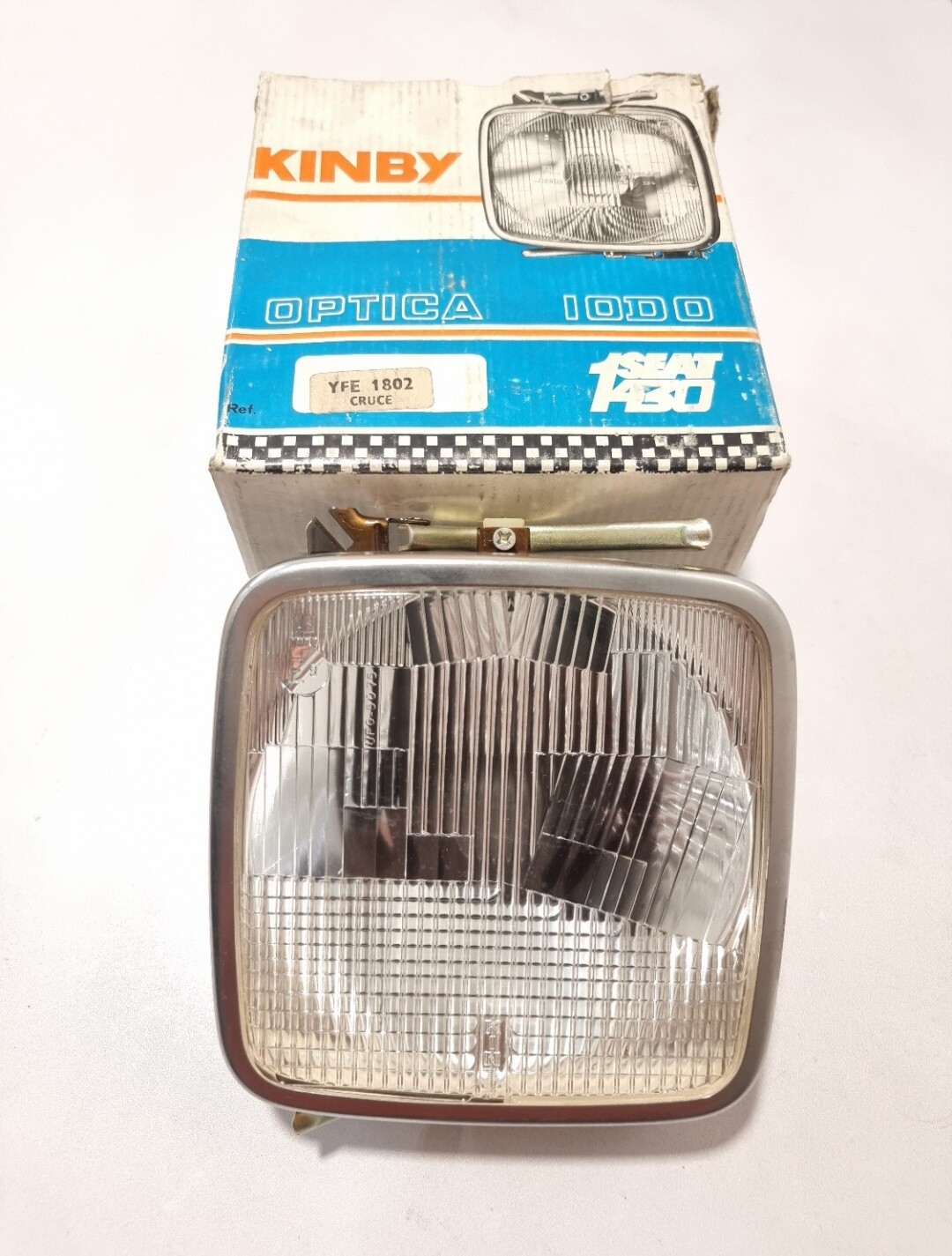 Optica faro SEAT 1430.PEGASO 7080 (kinby H1)