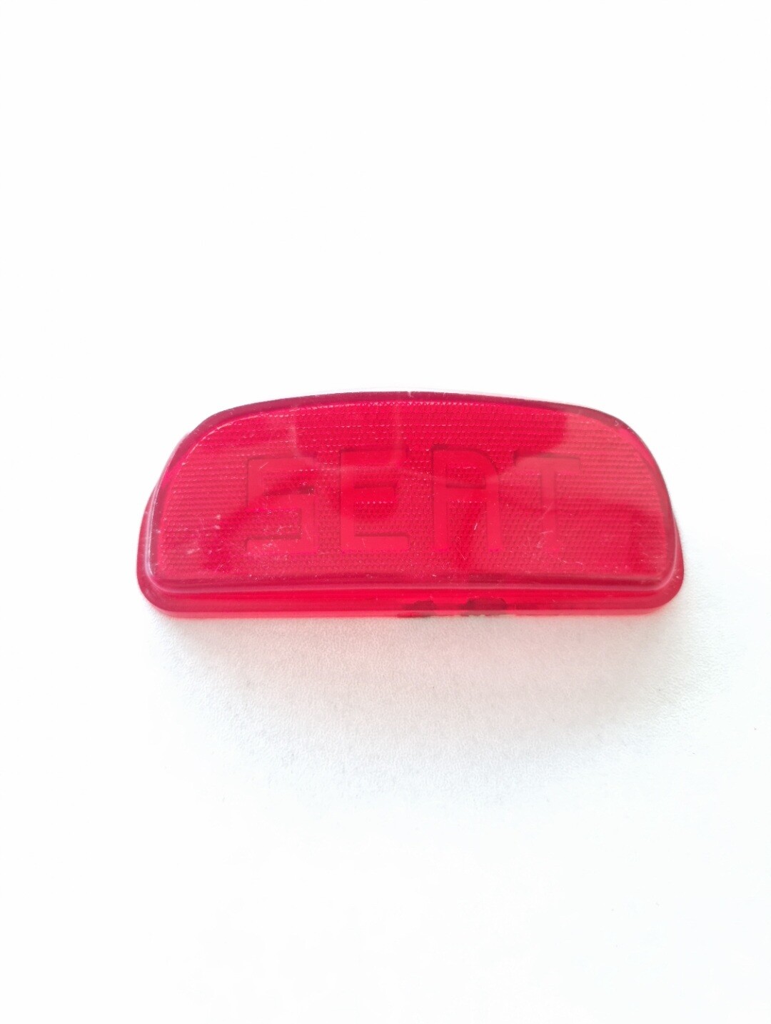 Tulipa roja piloto matricula SEAT 1400