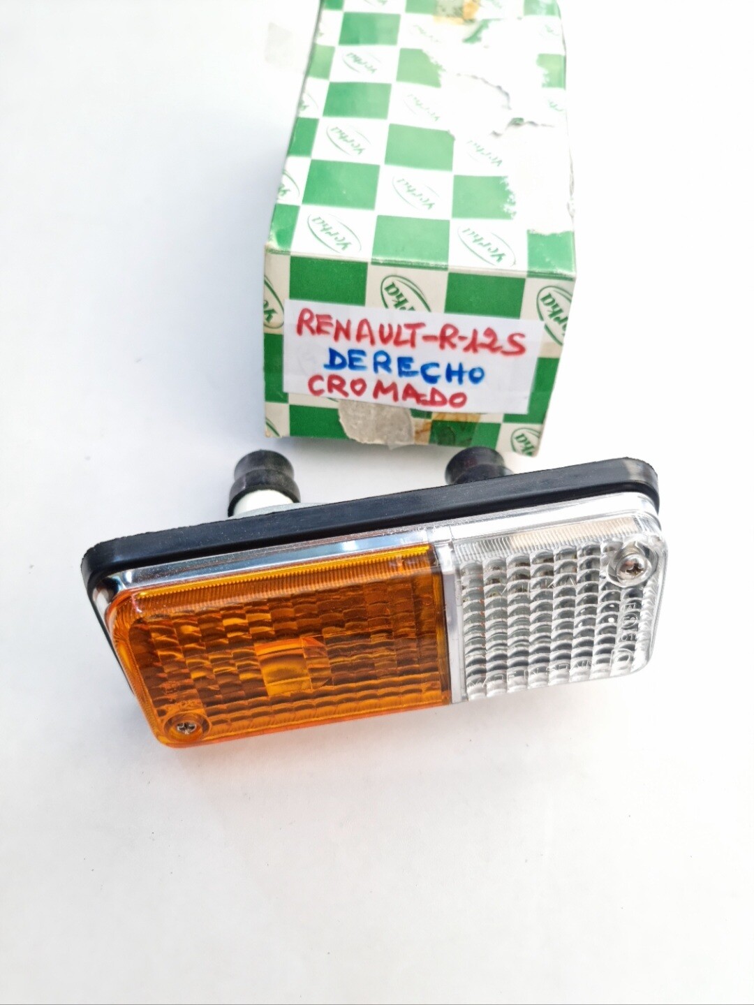 Piloto delantero derecho RENAULT 12 S borde cromado (yorka)