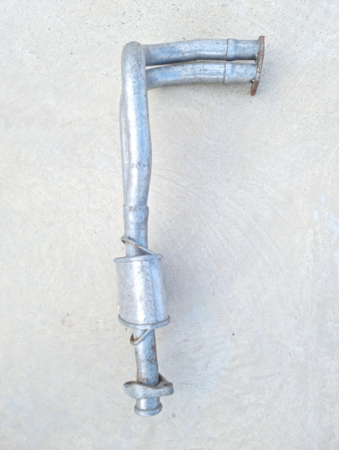 Tuberia salida colector escape FORD FIESTA 1.1 (fonos)