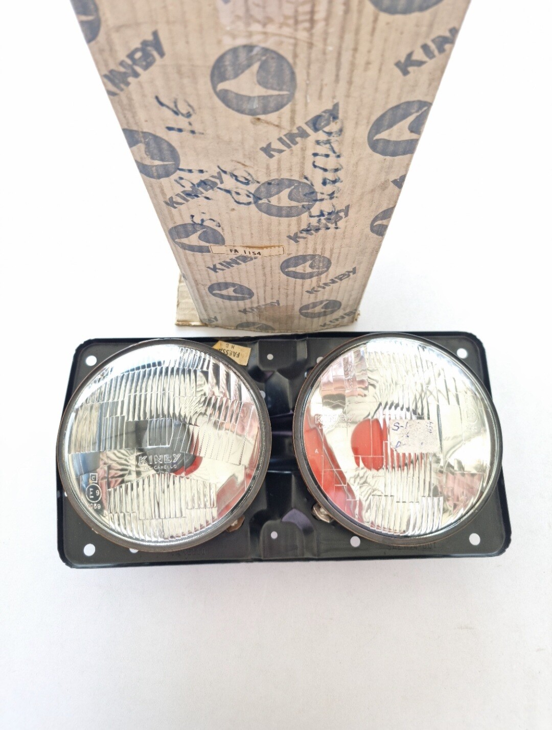 Opticas faros con soporte derecho SEAT 131 E motor 1600 (kinby)