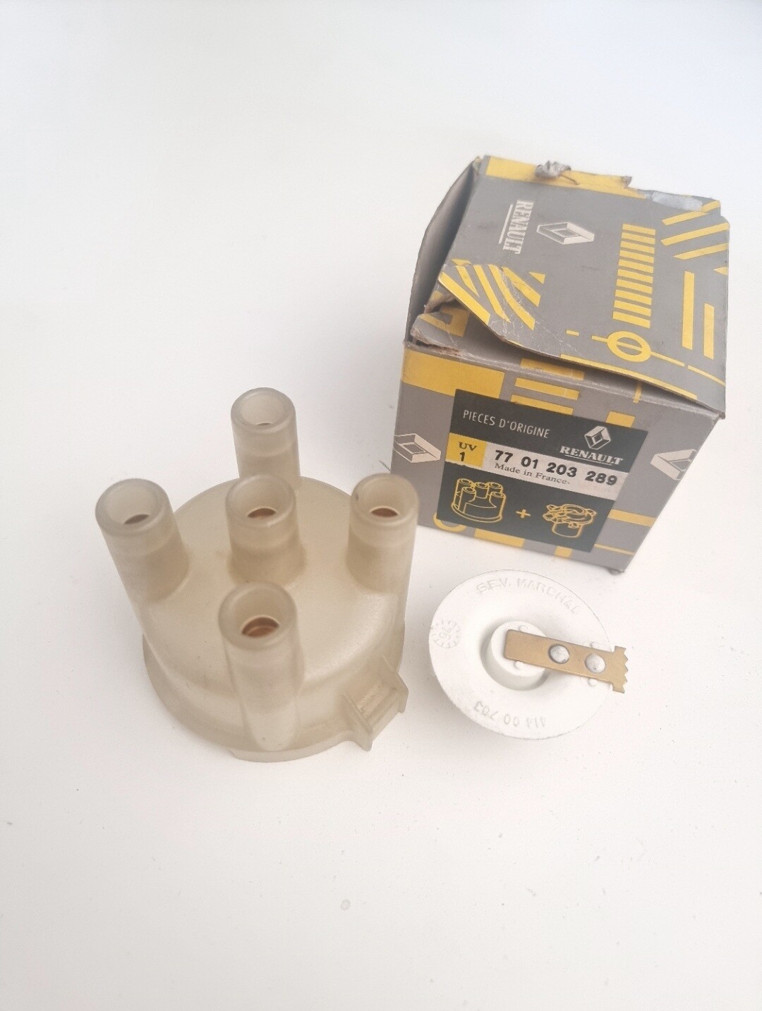 Tapa y delco rotor RENAULT 12.RENAULT 16.RENAULT 18 (s.e.v. marchal- original renault)