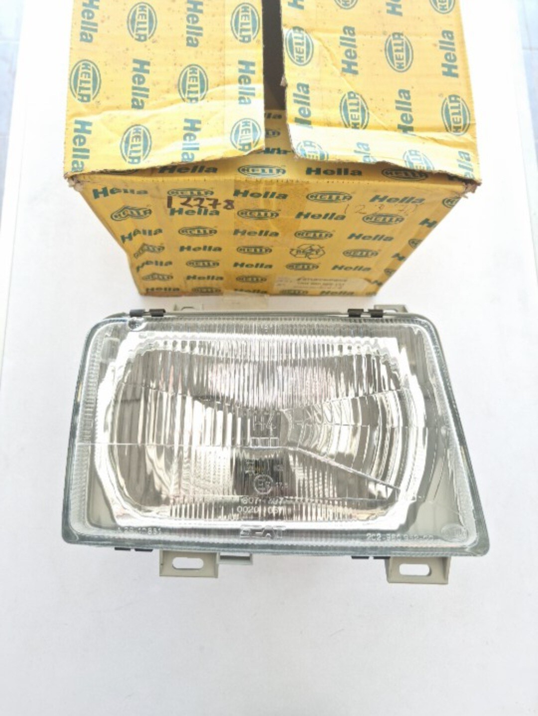 Optica faro delantero derecho SEAT IBIZA (84->) hella