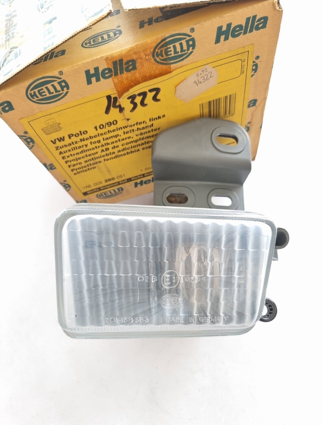 Optica faro antiniebla delantero izquierdo VOLKSWAGEN POLO (hella)
