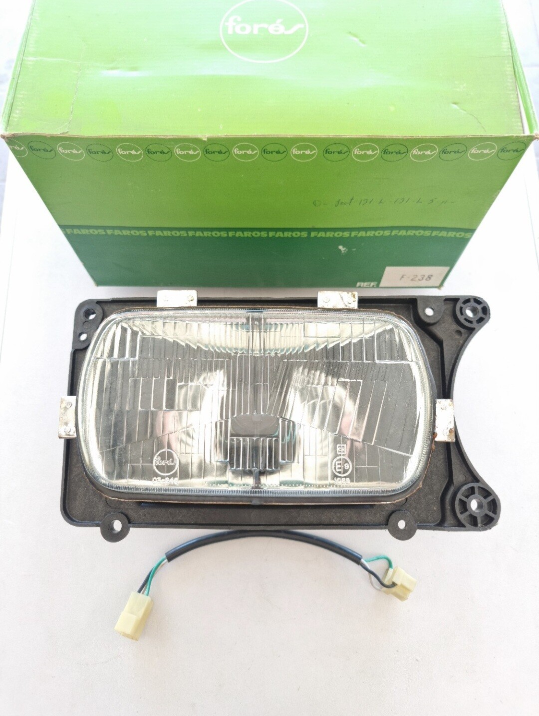 Optica faro con soporte derecho SEAT 131 L 1430.FIAT 131 1300-1600 (fores)
