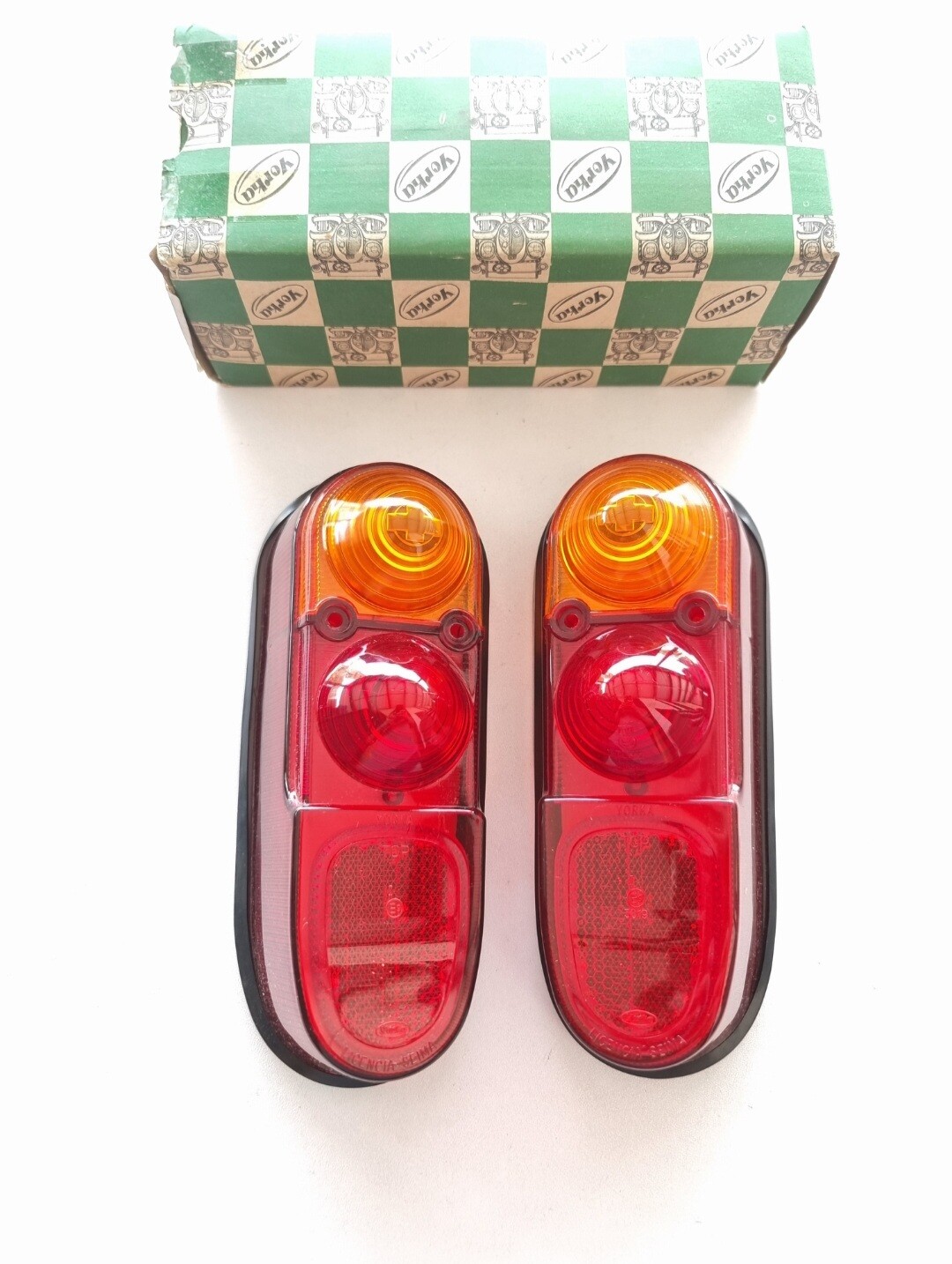 Pareja tulipas pilotos traseros RENAULT 4 F (yorka)