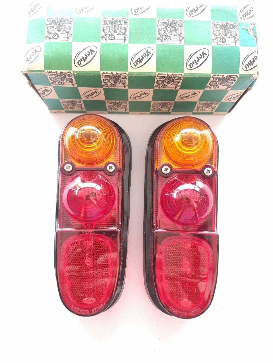 Pareja pilotos traseros RENAULT 4F (yorka)