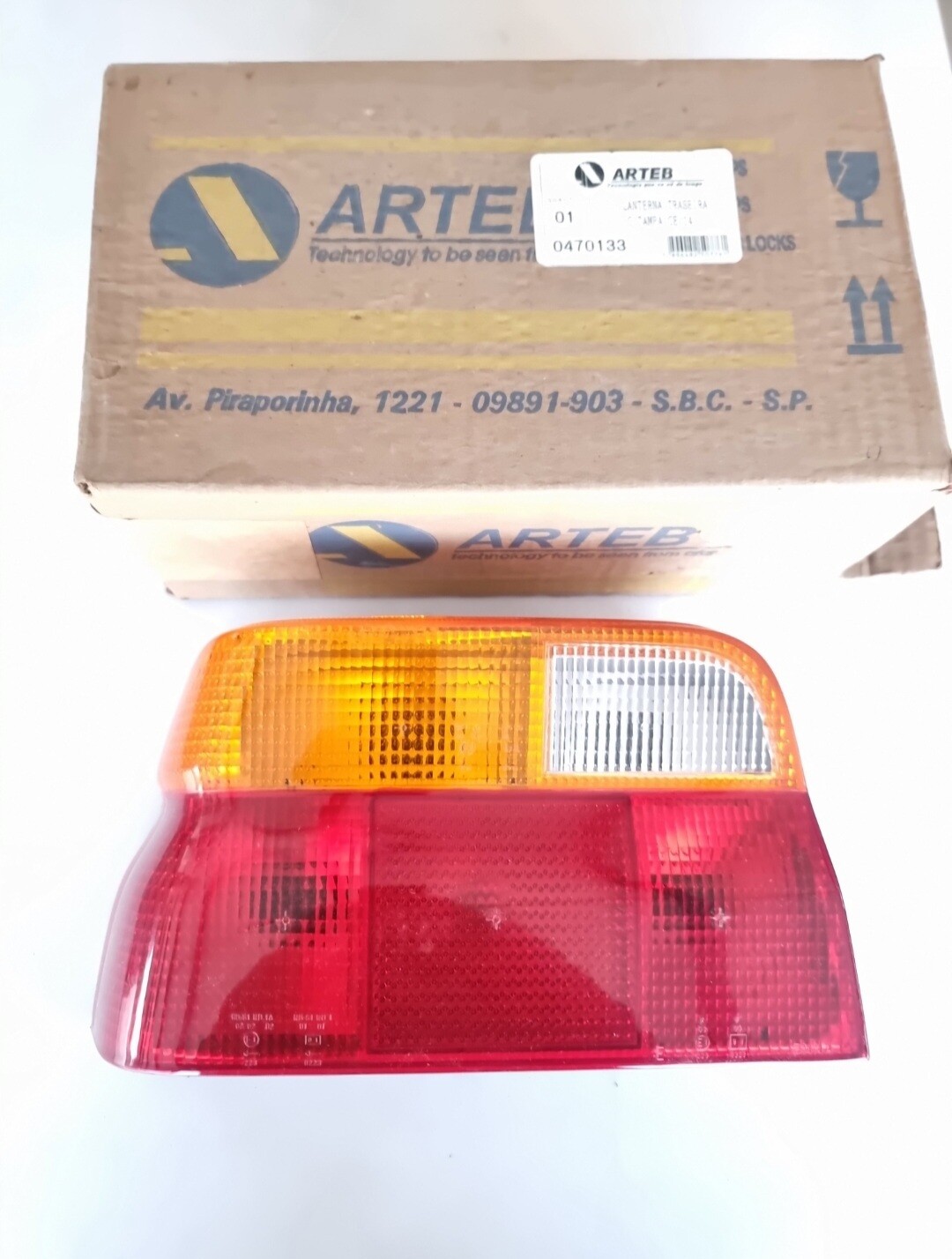 Piloto trasero izquierdo FORD ESCORT (90-95) con portalamparas