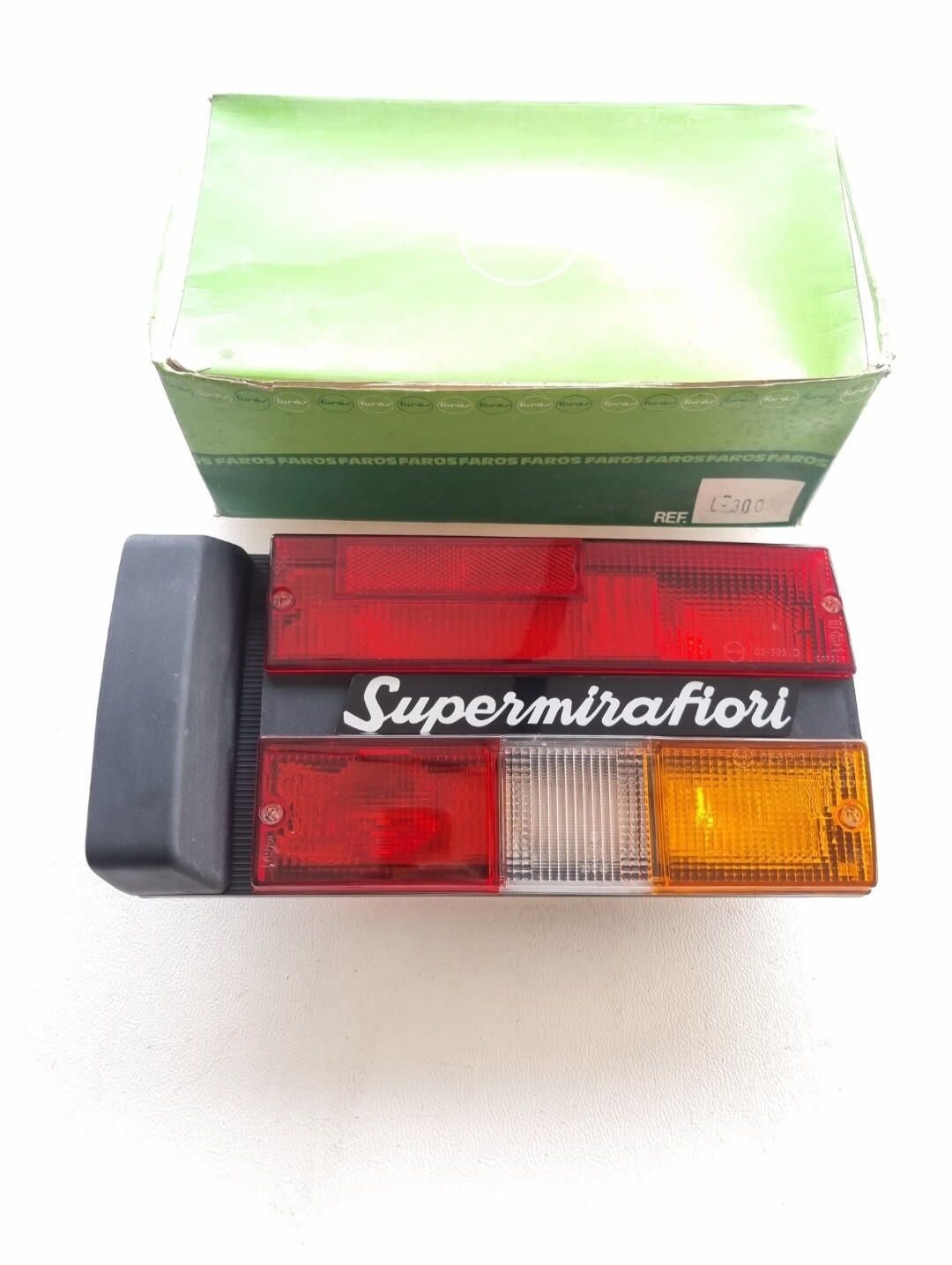 Piloto trasero derecho SEAT 131 SUPERMIRAFIORI.FIAT 131 MIRAFIORI-SUPERMIRAFIORI (fores)