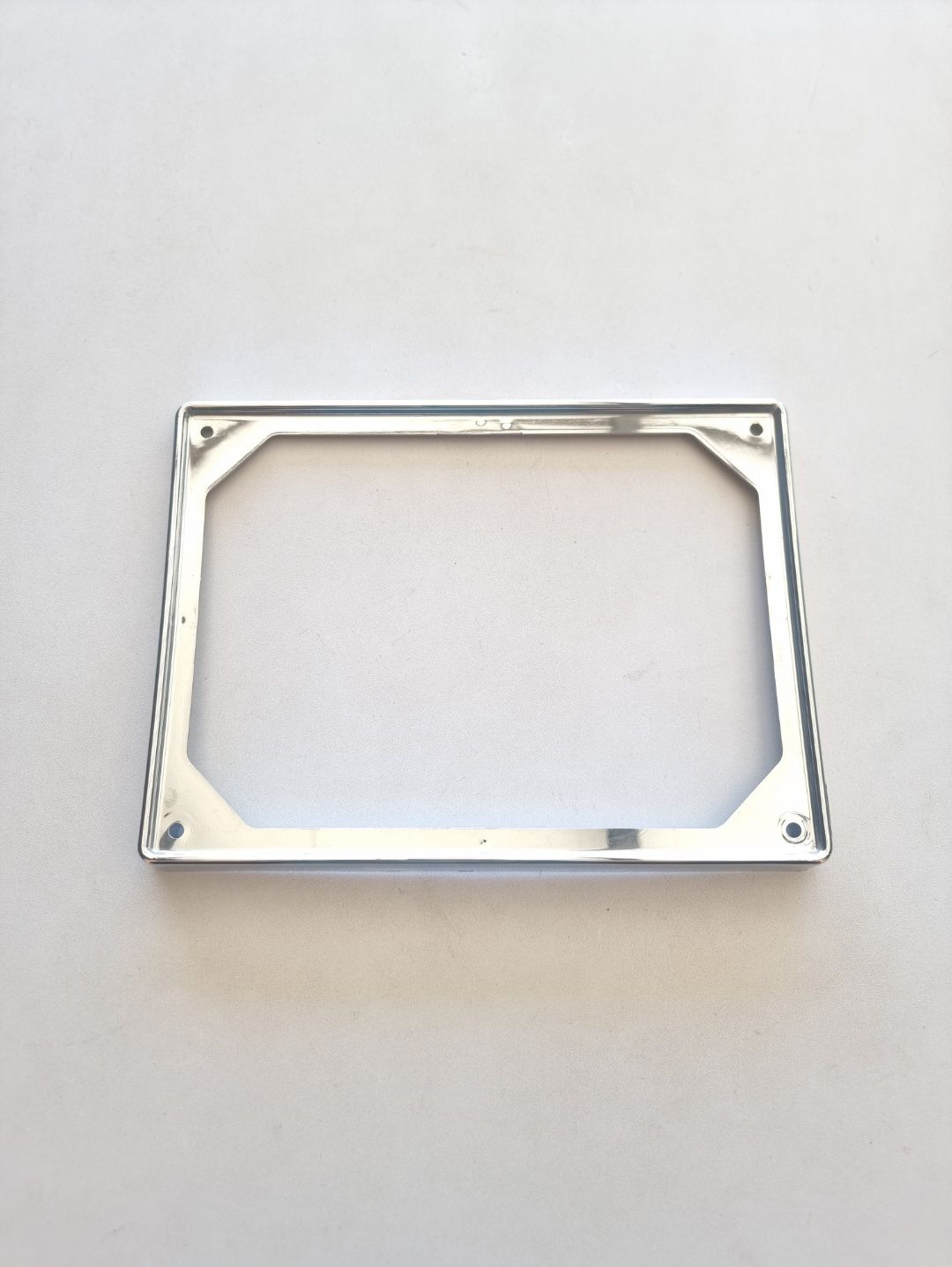 Embellecedor portamatricula trasero SEAT (290x220)