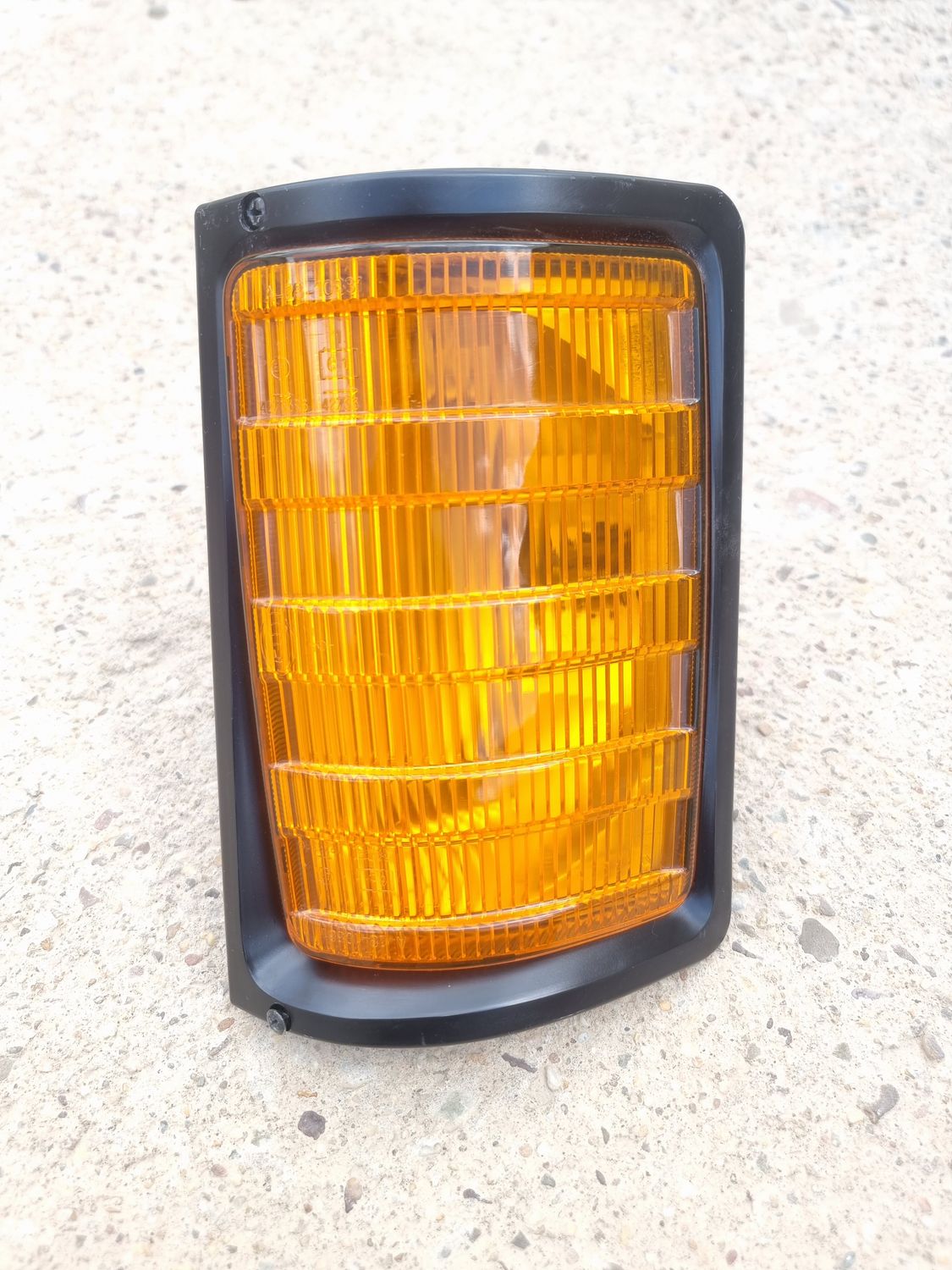 Piloto intermitente delantero derecho MERCEDES MB100 (hella)