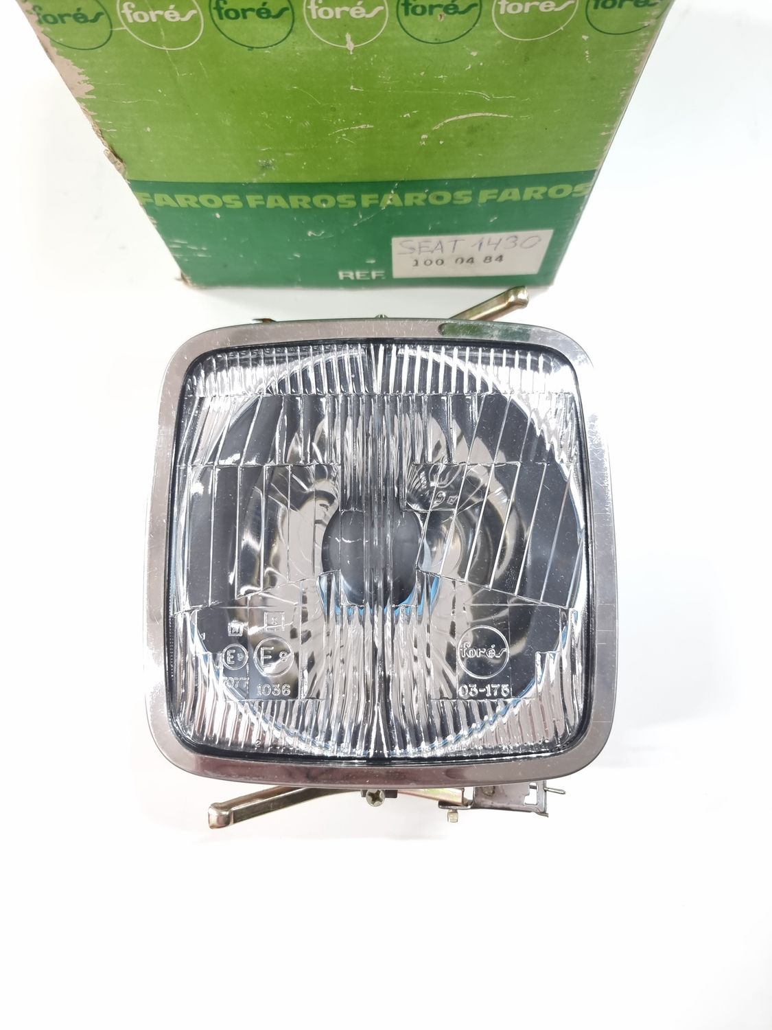 Optica faro luz cruce SEAT 1430.FIAT 125.PEGASO 7080 (fores)