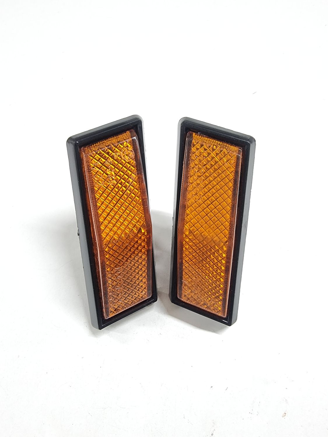 Pareja pilotos intermitentes laterales SEAT 131.SEAT 132 Pareja pilotos intermitentes laterales SEAT 131.SEAT 132