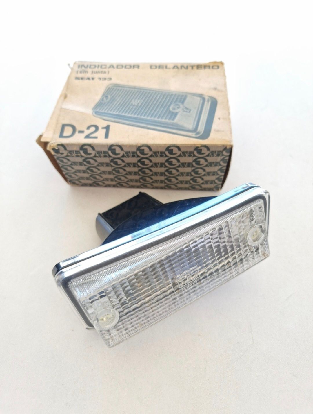 Piloto delantero derecho SEAT 133.FIAT 126 (gemo)