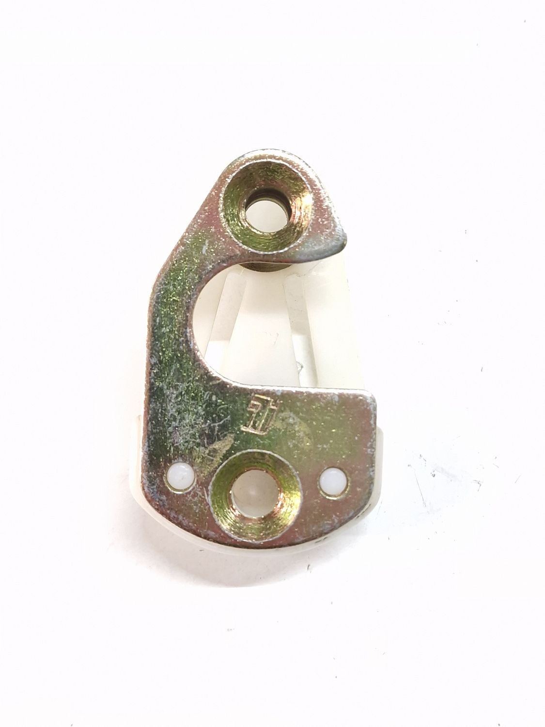 Resbalon cerradura puerta derecha SEAT 127.SEAT 131