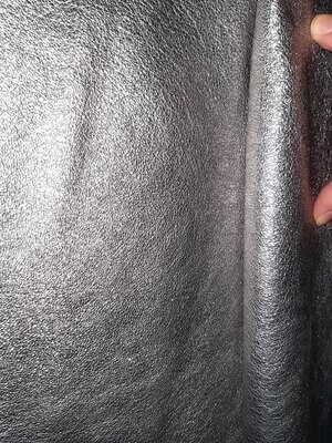 Peau chèvre couleur argent