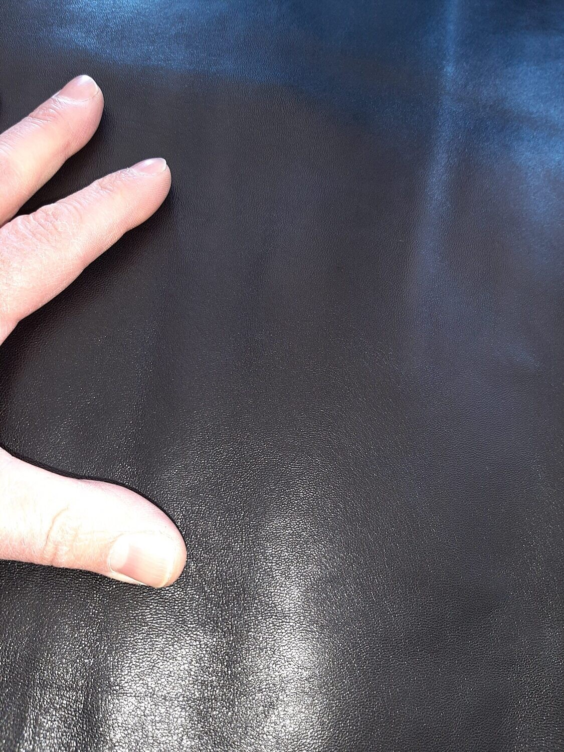 Leather goat milled color black