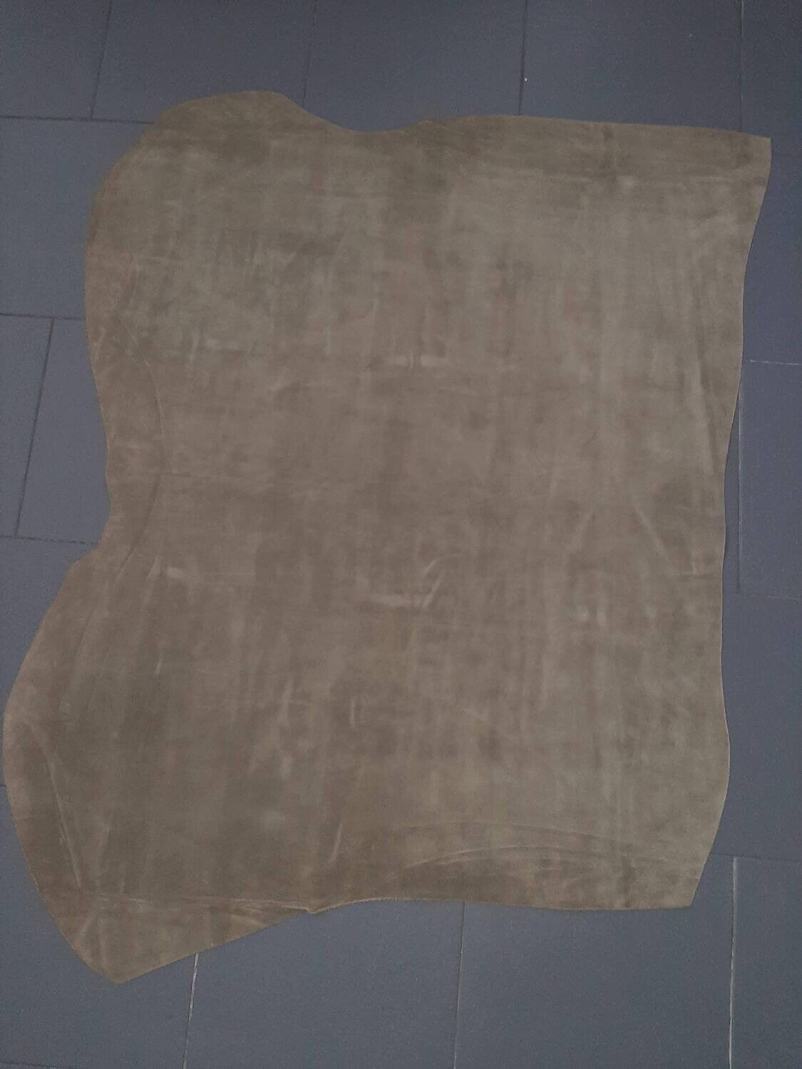 Leather suede pistachio green, Size: 11.75 Square Feet
