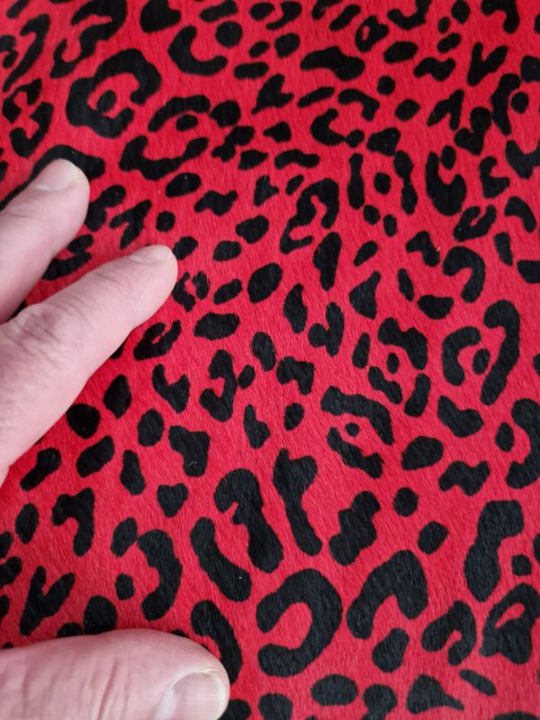 Leather horse with hair color red, pattern tigress