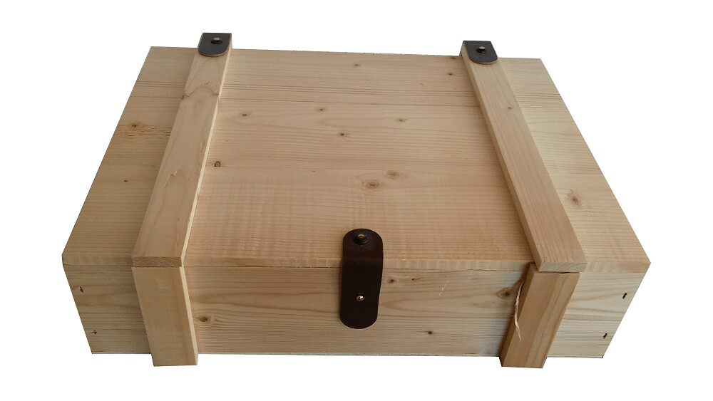 3er Holzkiste mit Lederbesatz