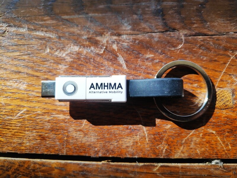 Porte clé chargeur usb universel AMHMA