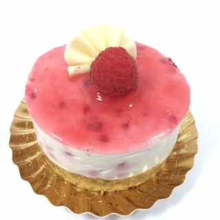 White chocolate and raspberry cheesecake
