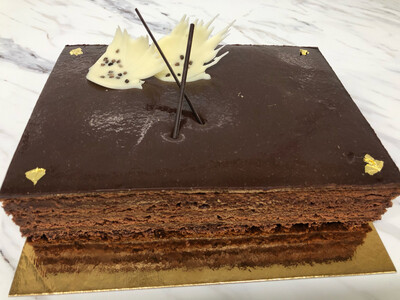 Vegan and Gluten free Chocolate and Cardamon Mousse, 10 To 12 Portions. 