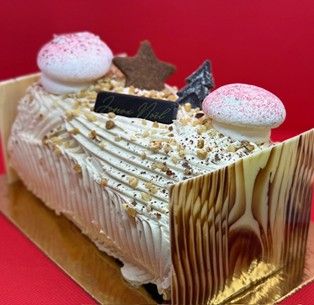 Traditional Praline Yule Log - 6 portions Traditional Praline Yule Log - 6 portions