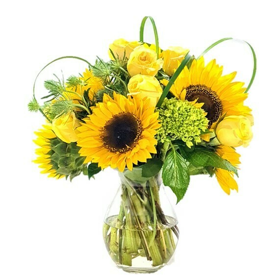 Girasoles y Rosas Amarillas en florero - Best Friend