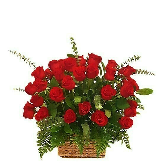 Luxury arrangement of 80 fresh red roses in a basket - Giftyflor Lima