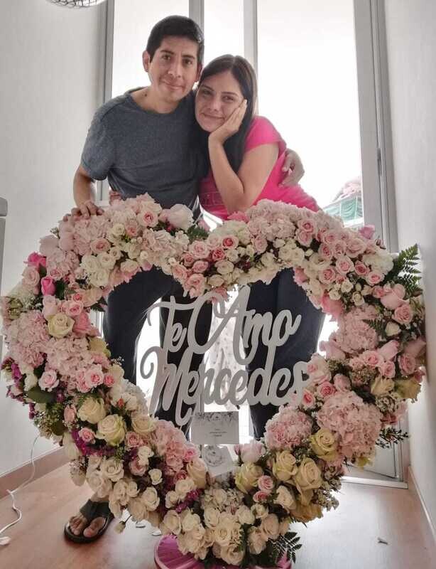Arreglo Corazón de Aniversario para Mercedes