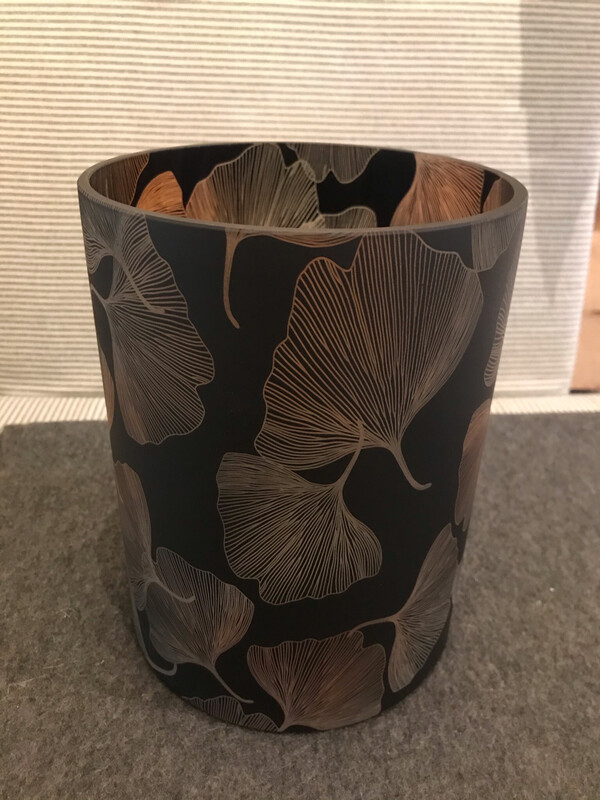 WINDLICHT MIT GINKGOBLÄTTER