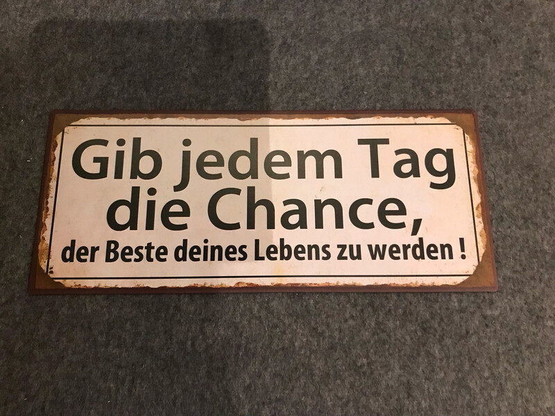 SCHILD MIT SPRUCH