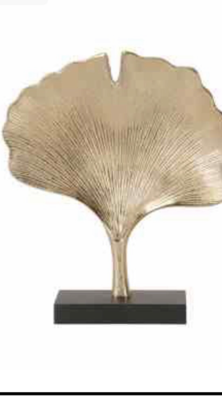 GINKGOBLATT ZUM STELLEN