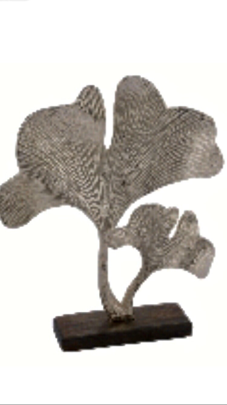 GINKGOBLATT ZUM STELLEN