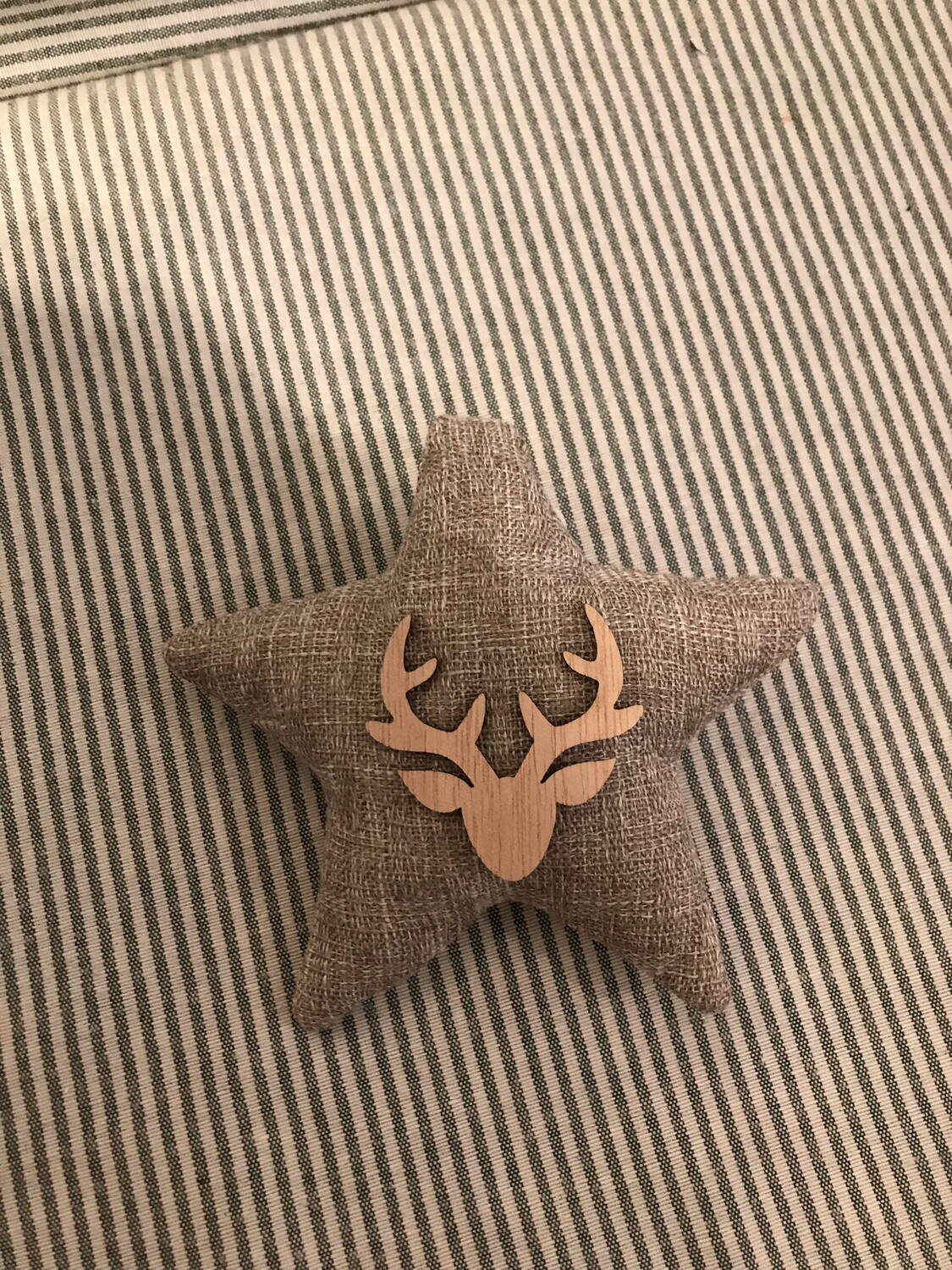 STOFFSTERN MIT HIRSCH