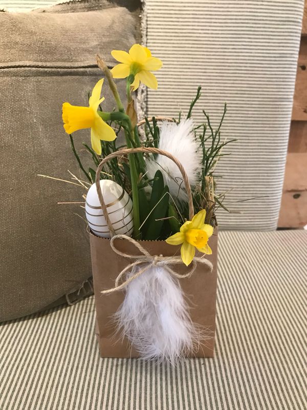 OSTERGLÖCKLI IM HEUTÄSCHLI