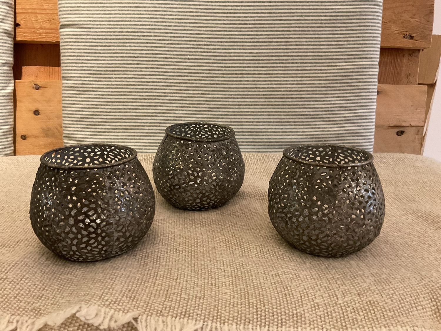 WINDLICHT AUS METALL MIT MUSTER