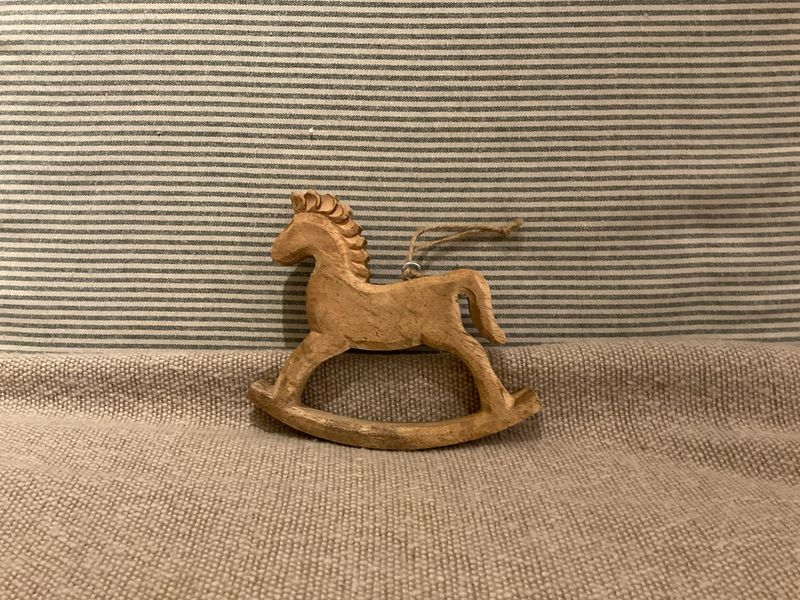 SCHAUKELPFERD AUS HOLZ ZUM STELLEN