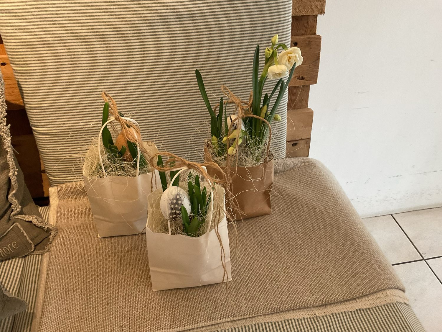 OSTERGLÖCKLI IM TÄSCHLI