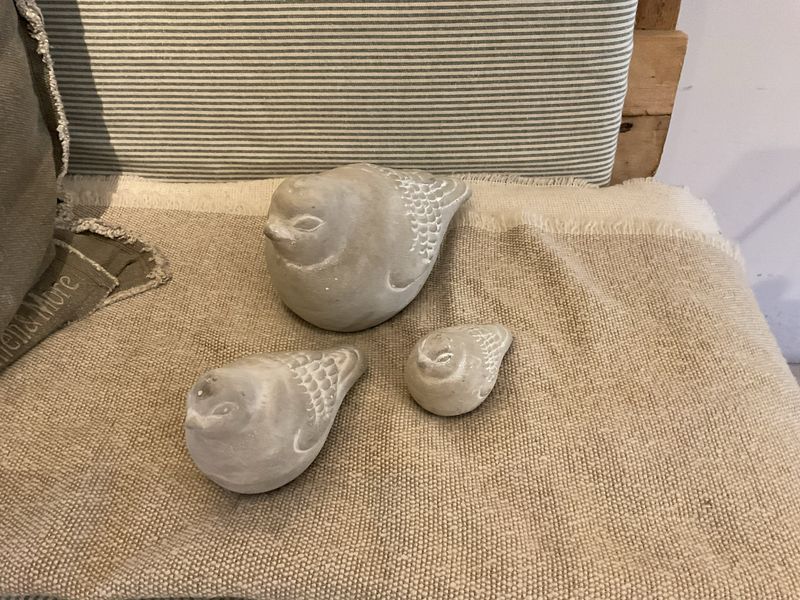 VOGEL AUS BETON