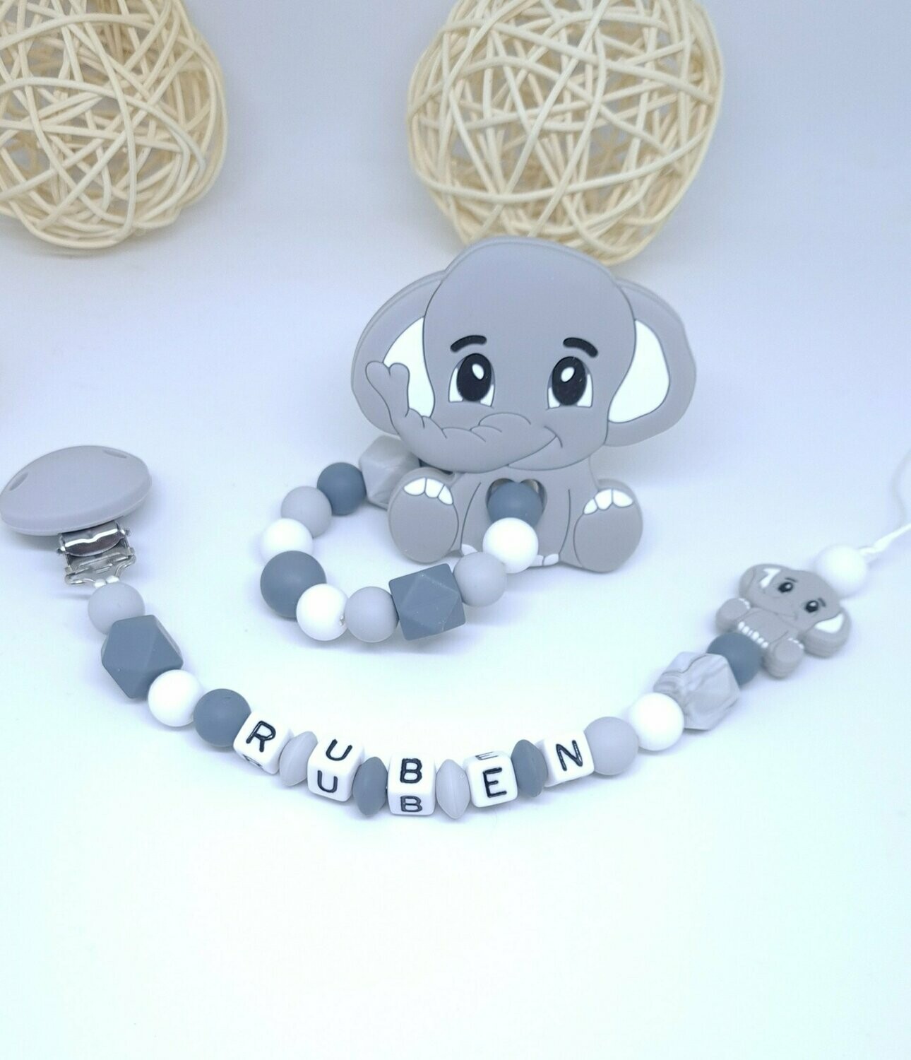 Ensemble Anneau de dentition + attache tétine éléphant gris