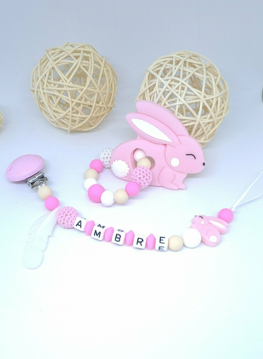 Ensemble Anneau de dentition + attache tétine assortie lapin rose