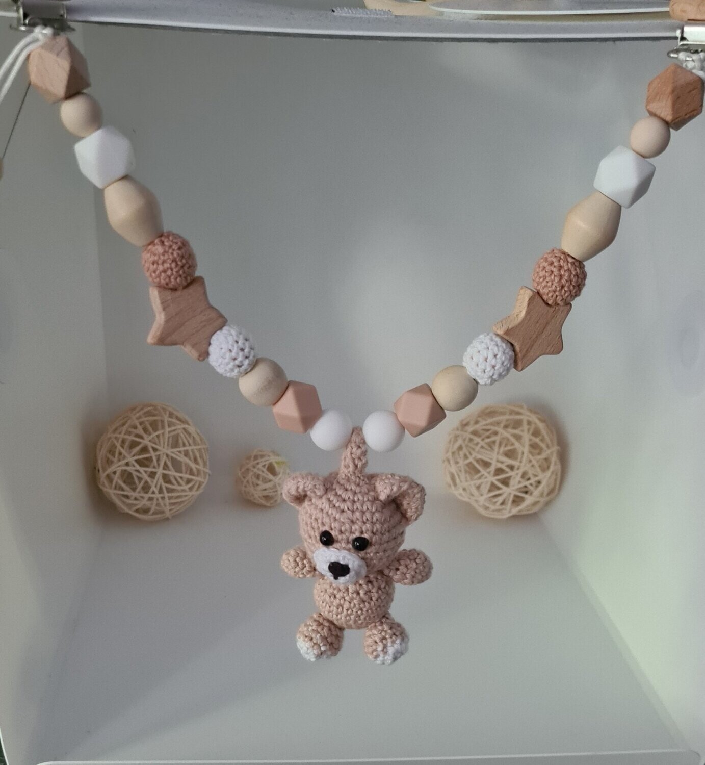 Suspension / mobile pour poussette OURS en crochet