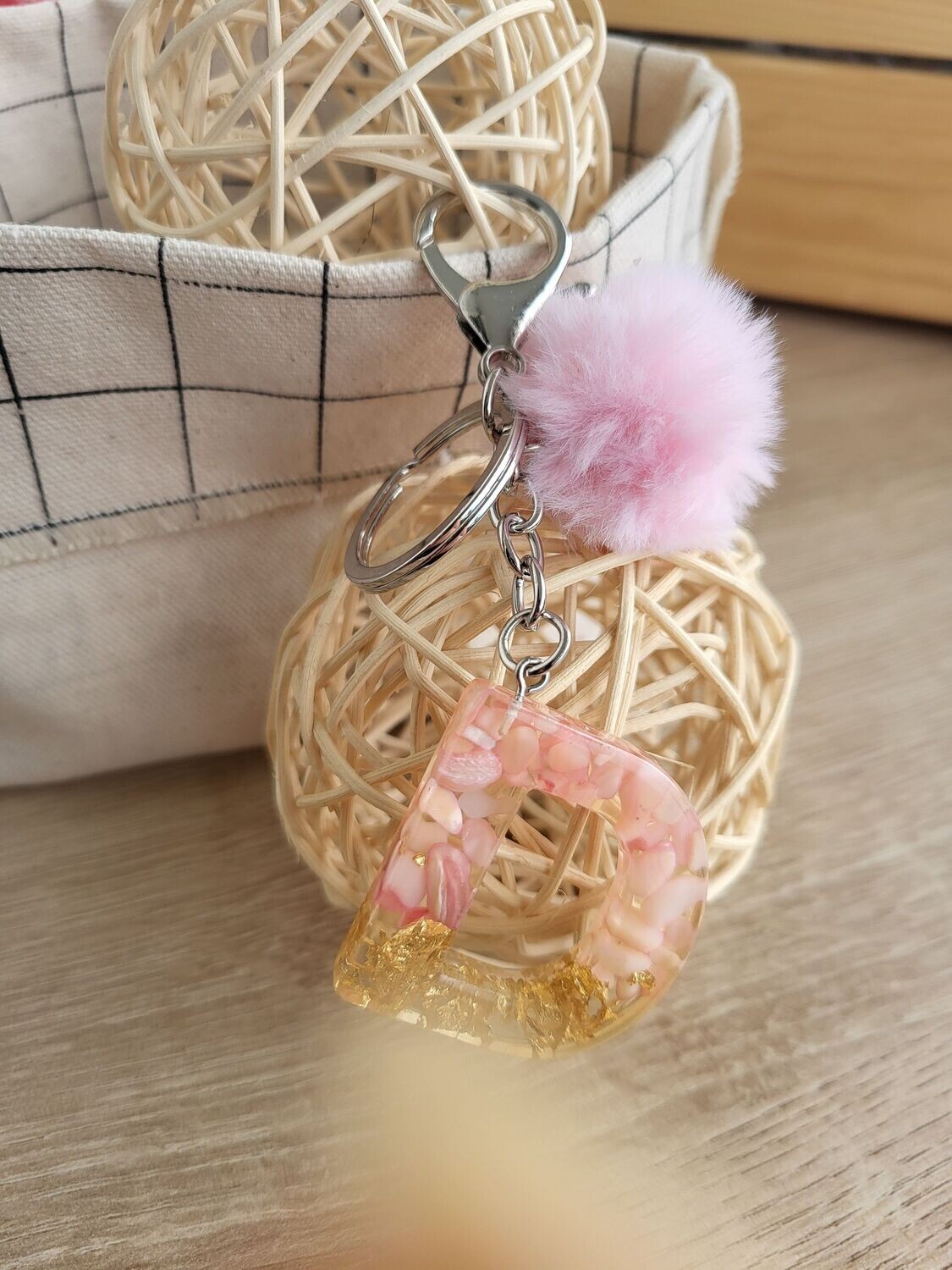 Porte-clés lettre D rose et or