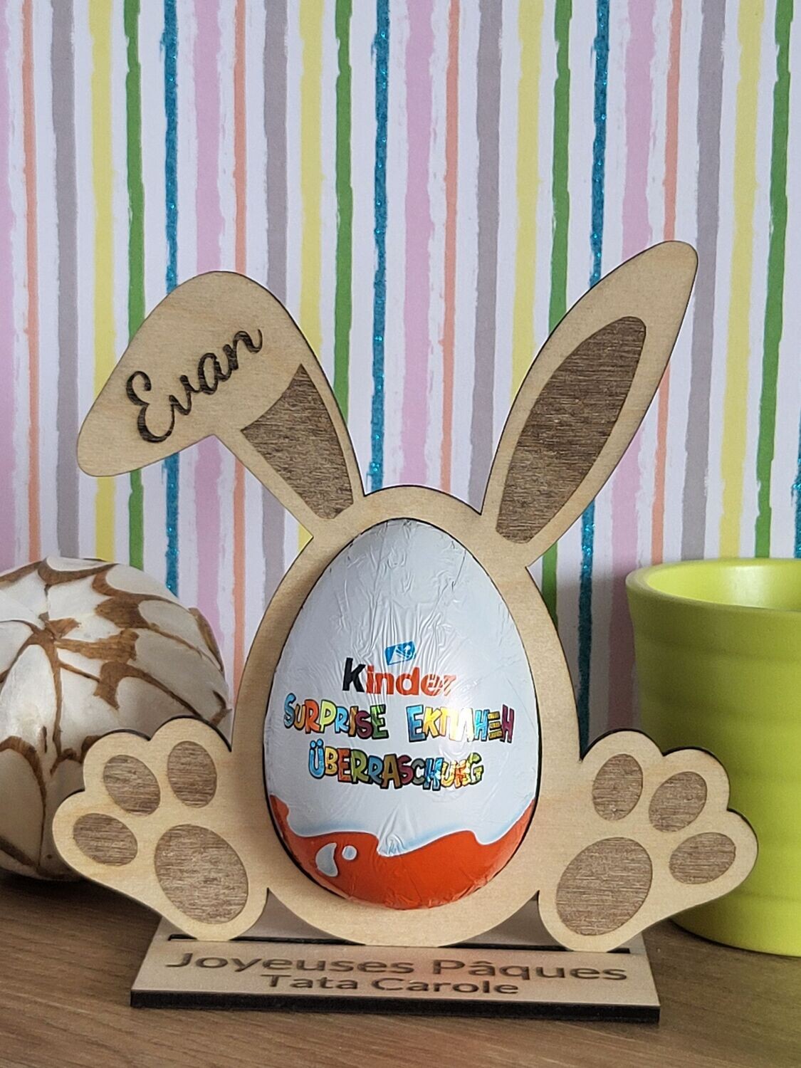 Porte oeuf pour oeuf Kinder