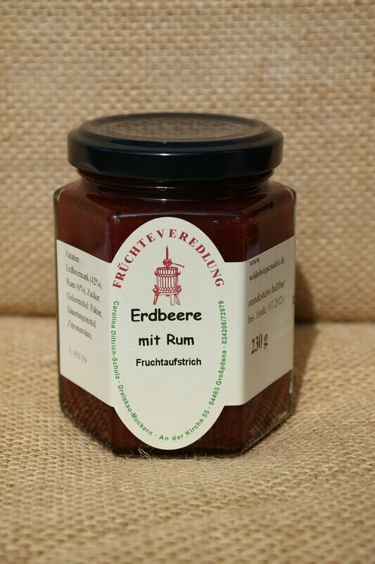Fruchtaufstrich Erdbeere mit Rum 230 g Fruchtaufstrich Erdbeere mit Rum 230 g